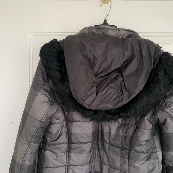 Eddie Bauer Ladies Down Jacket with Faux Fur Hood size S - Picture 6 of 10